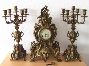 каминный гарнитур часы с боем и парные пятирожковые канделябры